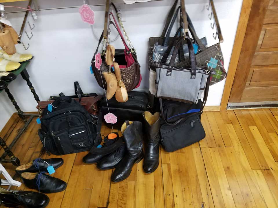 Gently Used Shoes, Purses, Handbags